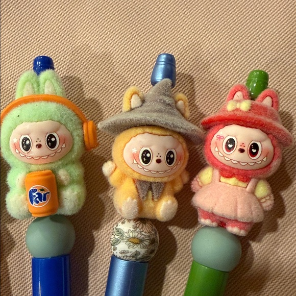 Colorful LABUBU Character Pens Set. - Picture 3 of 4